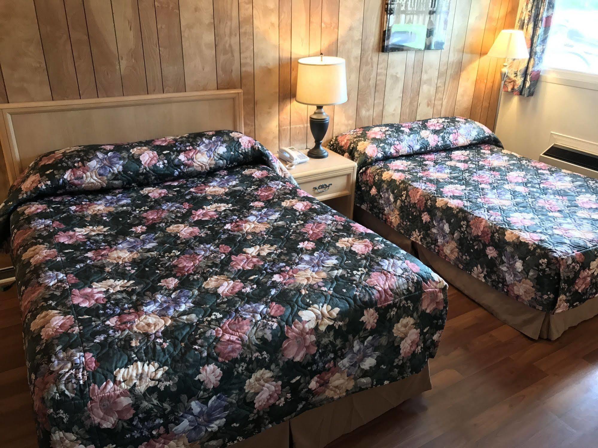 Lake City Motel Dartmouth Eksteriør billede