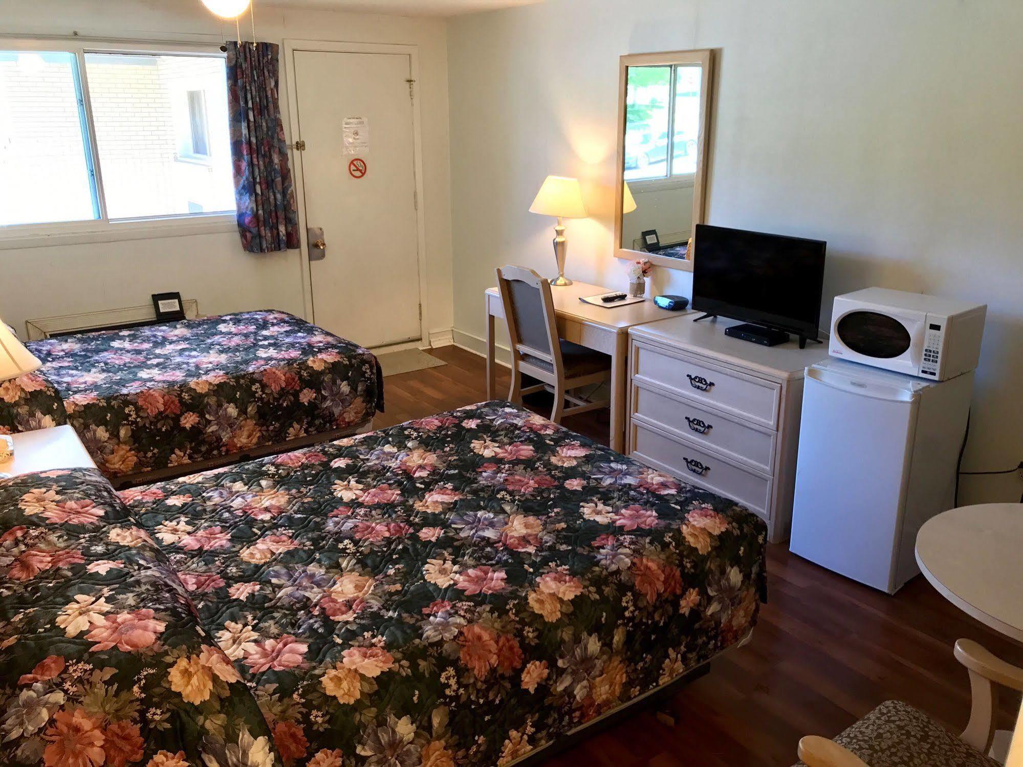 Lake City Motel Dartmouth Eksteriør billede