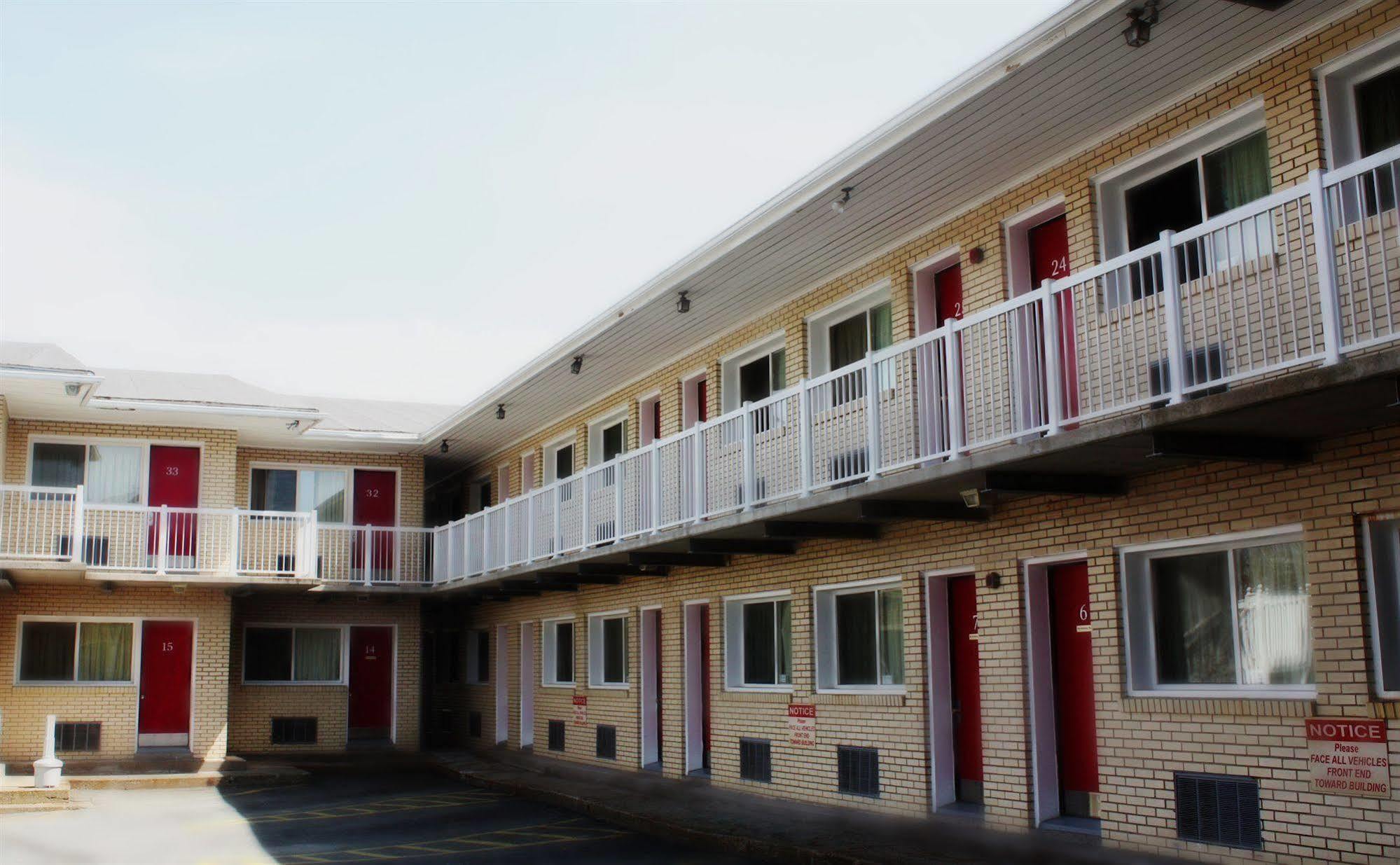 Lake City Motel Dartmouth Eksteriør billede