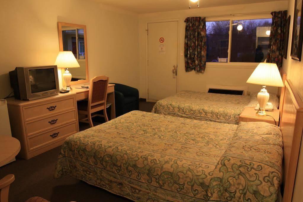 Lake City Motel Dartmouth Eksteriør billede