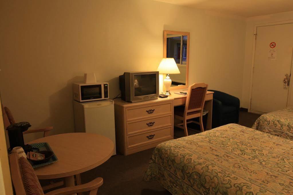 Lake City Motel Dartmouth Eksteriør billede