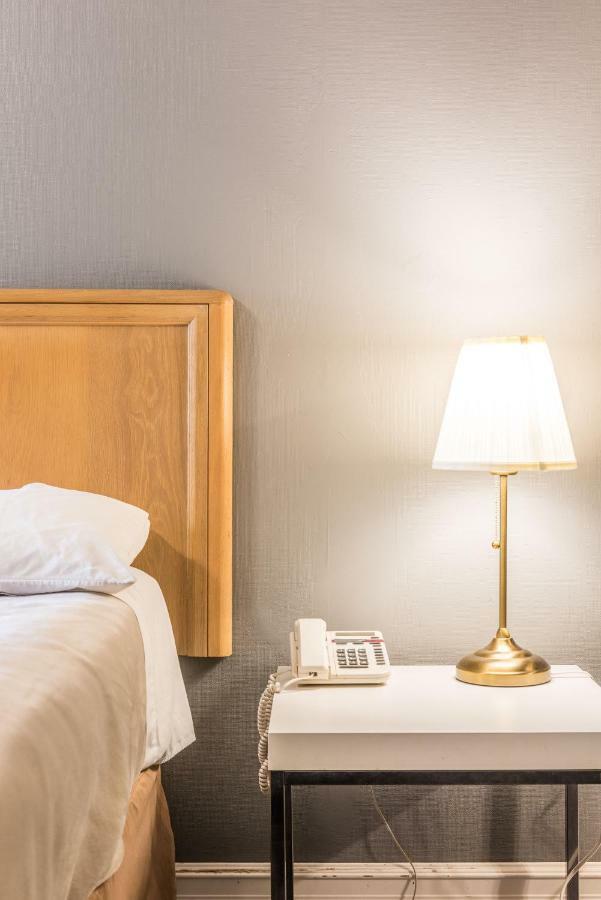 Lake City Motel Dartmouth Eksteriør billede