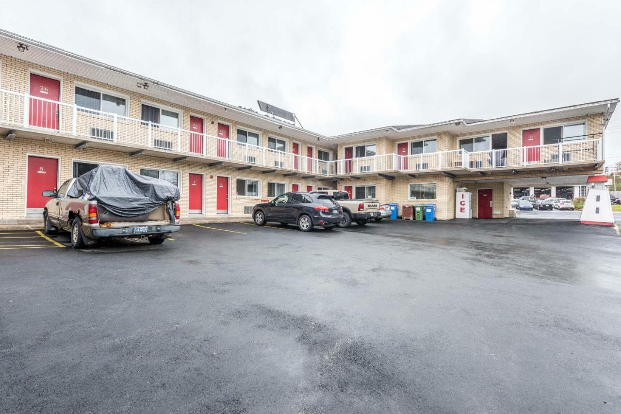 Lake City Motel Dartmouth Eksteriør billede
