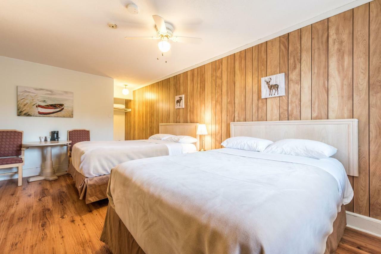 Lake City Motel Dartmouth Eksteriør billede