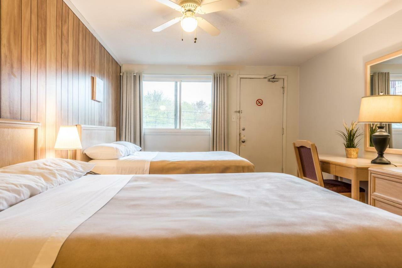 Lake City Motel Dartmouth Eksteriør billede